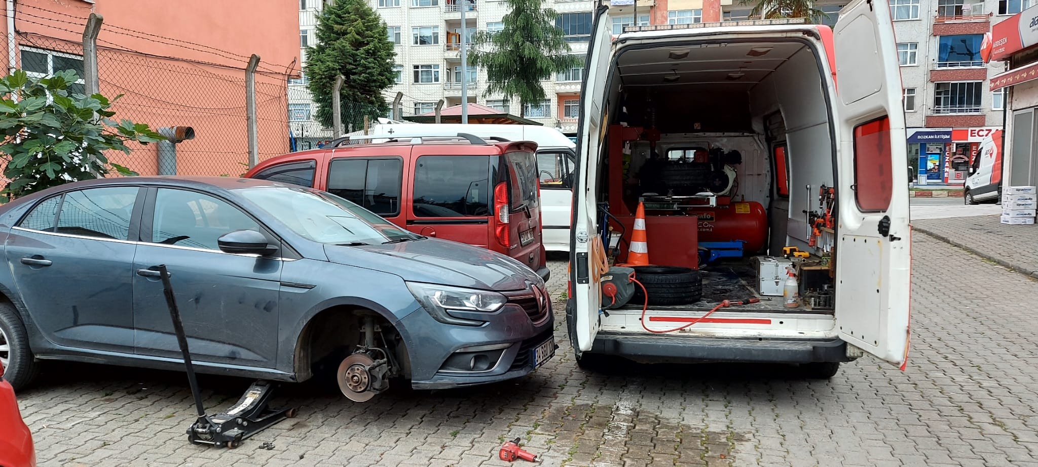 Ardeşen Nöbetçi lastikçi